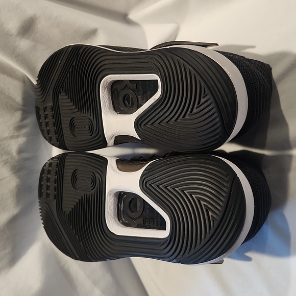 Nike Kevin Durant KD12 TB  DM5040-001 - Picture 12 of 16